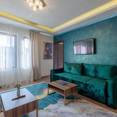 Old Апартаменты *